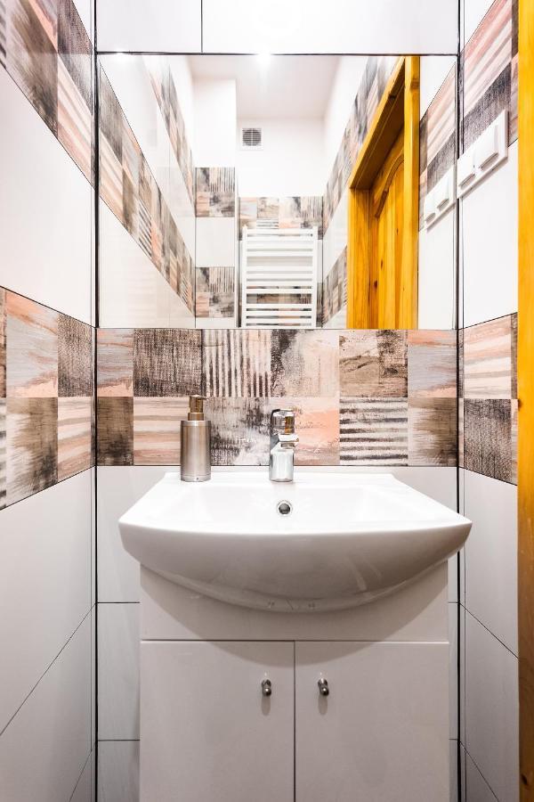 Classy Old Town Apartment - By Upstairs Krakow Luaran gambar