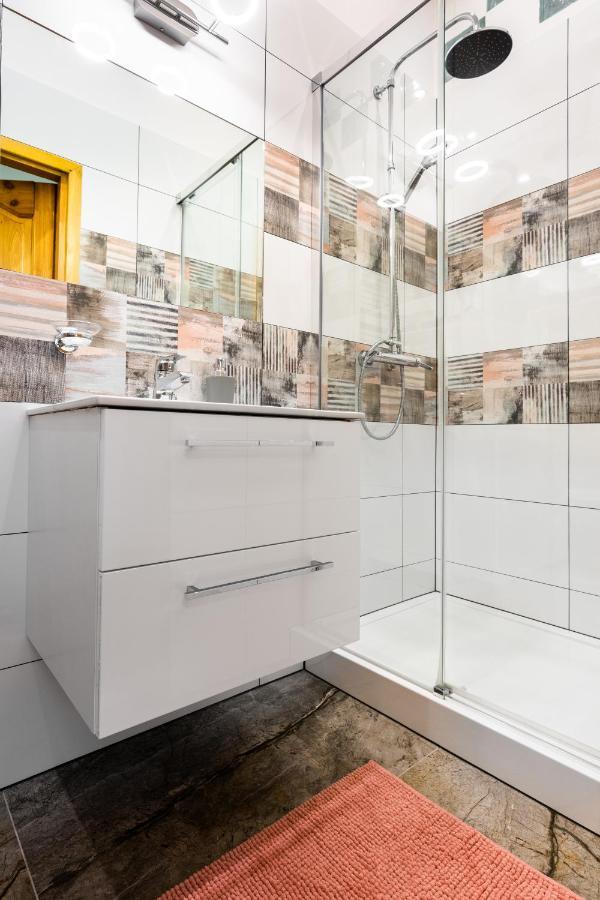 Classy Old Town Apartment - By Upstairs Krakow Luaran gambar
