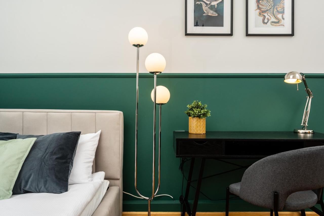 Classy Old Town Apartment - By Upstairs Krakow Luaran gambar