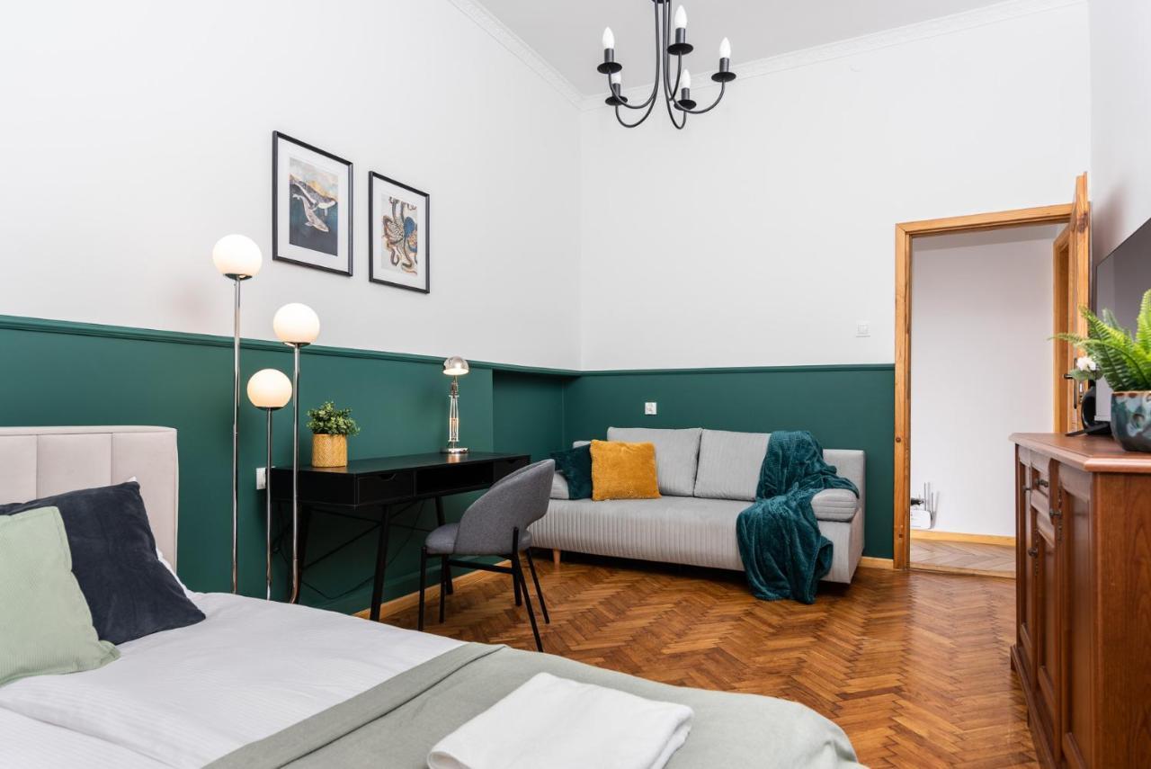 Classy Old Town Apartment - By Upstairs Krakow Luaran gambar