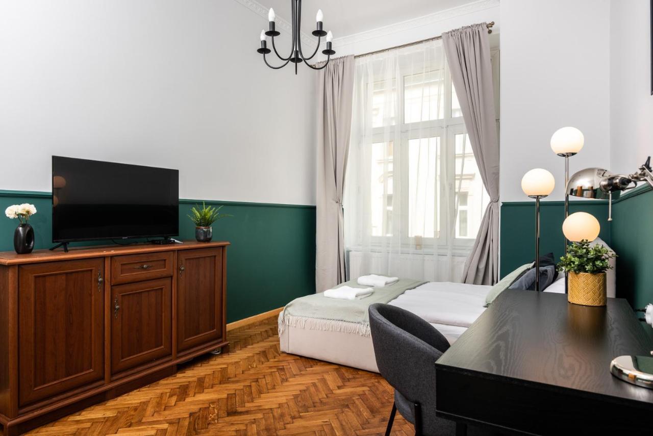 Classy Old Town Apartment - By Upstairs Krakow Luaran gambar